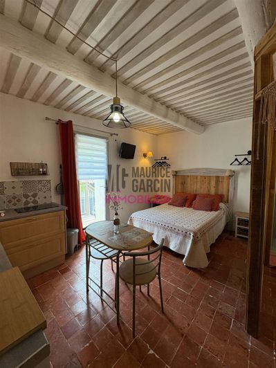 Image No.8-5 Bed House for sale
