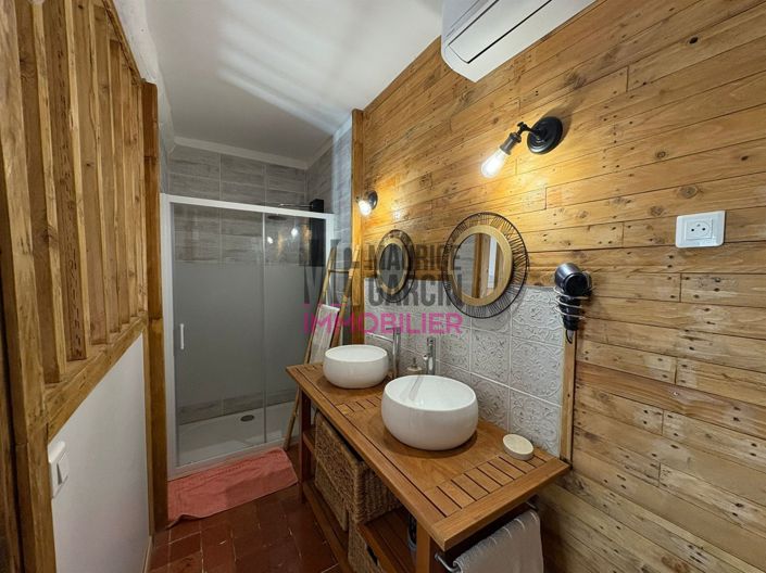 Image No.9-5 Bed House for sale
