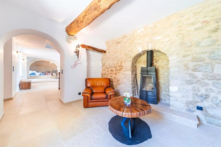 Image No.24-8 Bed House for sale