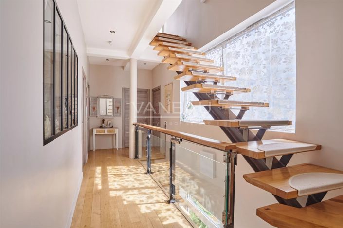 Image No.12-4 Bed House for sale
