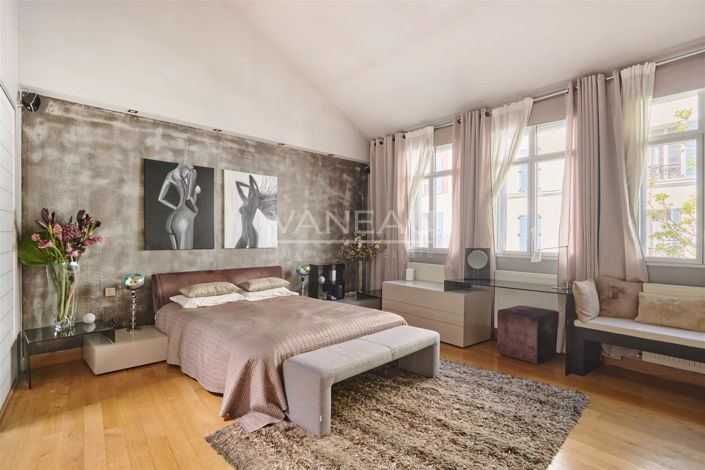 Image No.8-4 Bed House for sale