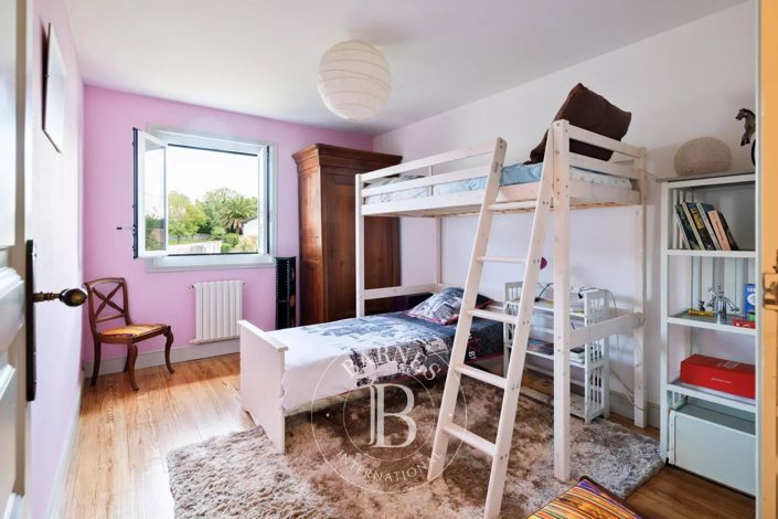 Image No.11-4 Bed Apartment for sale
