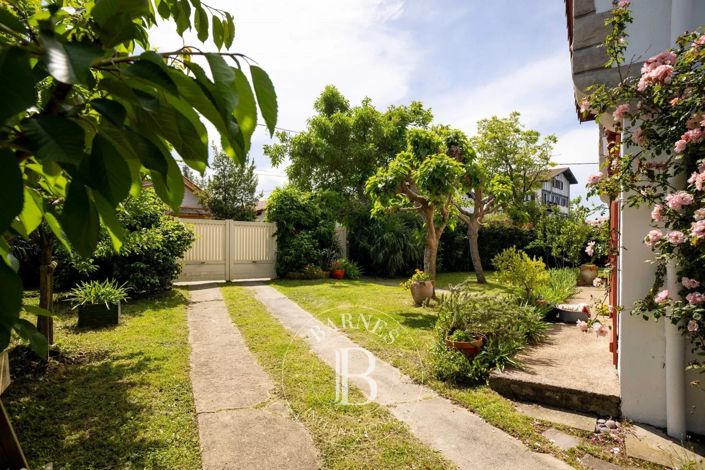 Image No.17-4 Bed Apartment for sale