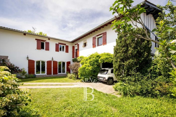Image No.2-4 Bed Apartment for sale