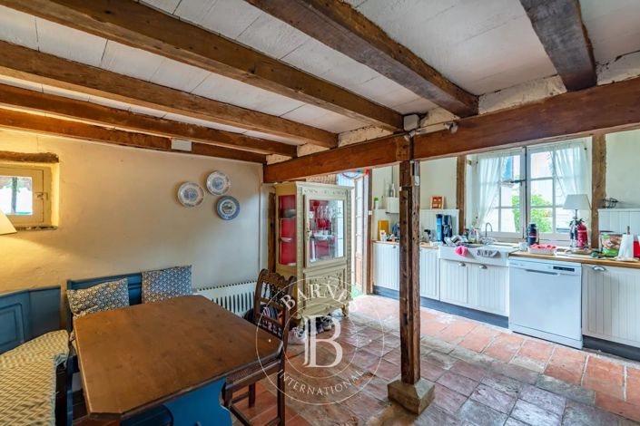 Image No.25-12 Bed House for sale