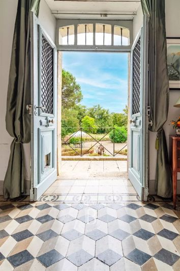 Image No.4-12 Bed House for sale