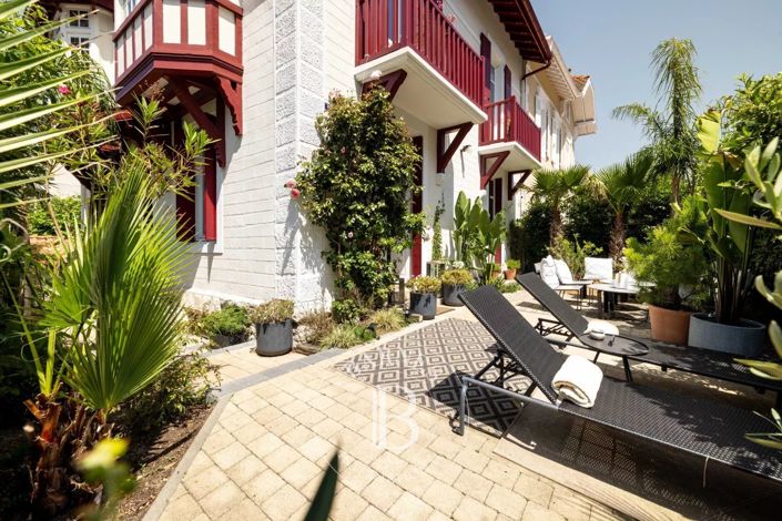Image No.7-6 Bed House for sale