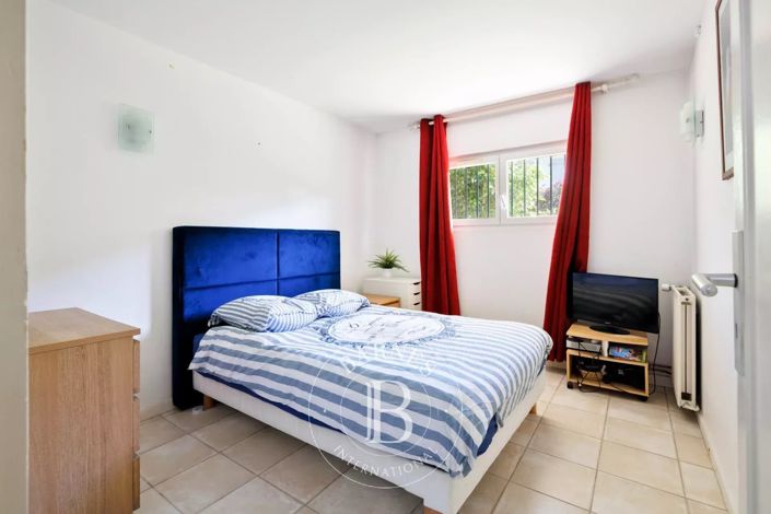 Image No.13-4 Bed House for sale