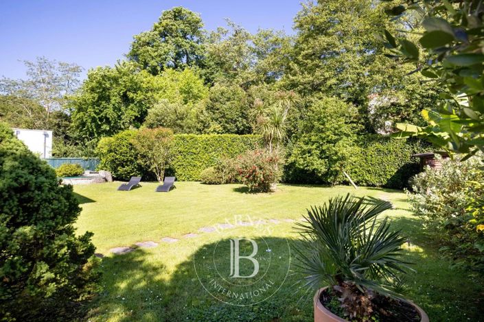 Image No.3-4 Bed House for sale