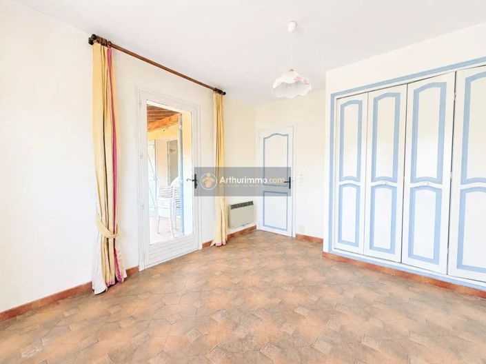 Image No.15-5 Bed House for sale