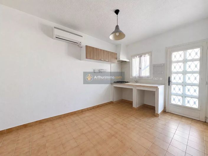 Image No.17-5 Bed House for sale
