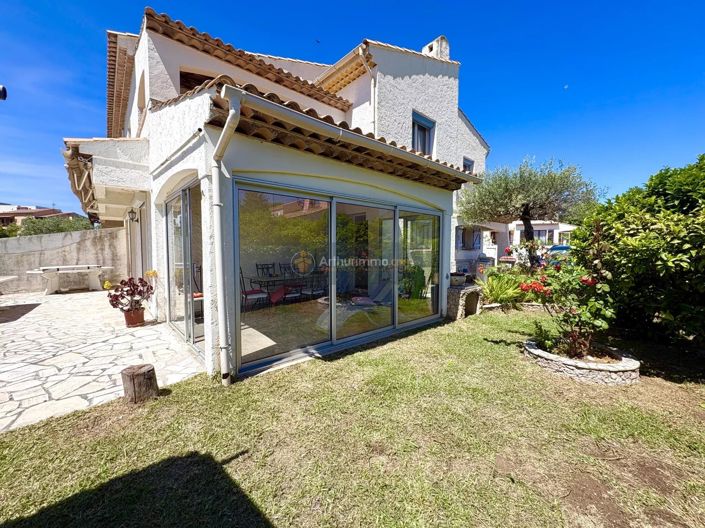 Image No.2-5 Bed House for sale