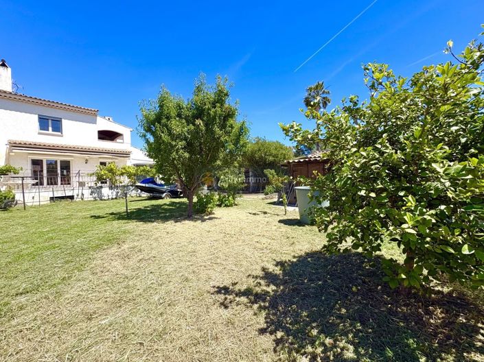 Image No.5-5 Bed House for sale