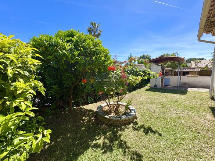 Image No.7-5 Bed House for sale