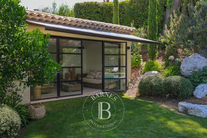 Image No.12-5 Bed House for sale