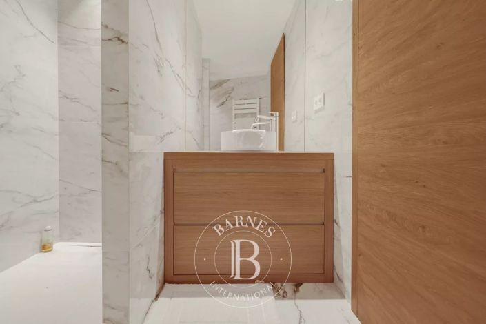 Image No.22-5 Bed House for sale