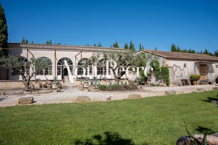 Image No.2-4 Bed House for sale