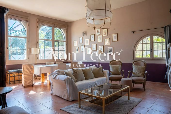 Image No.6-4 Bed House for sale