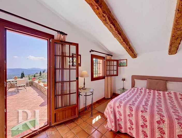 Image No.18-4 Bed House for sale