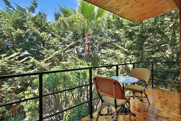 Image No.22-6 Bed House for sale