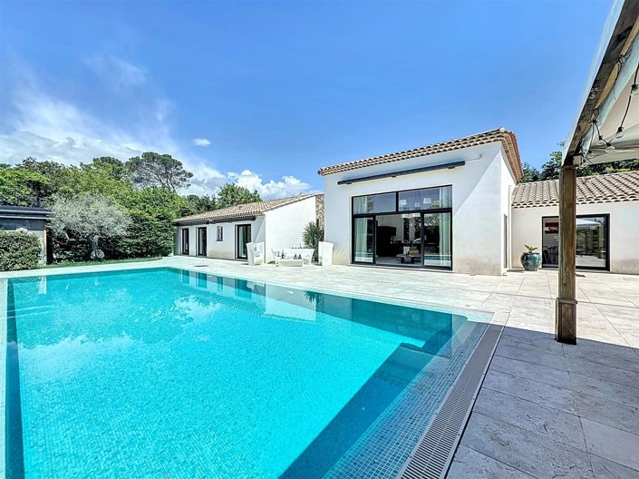 Image No.24-6 Bed House for sale