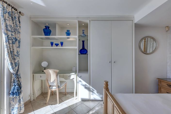 Image No.18-4 Bed House for sale