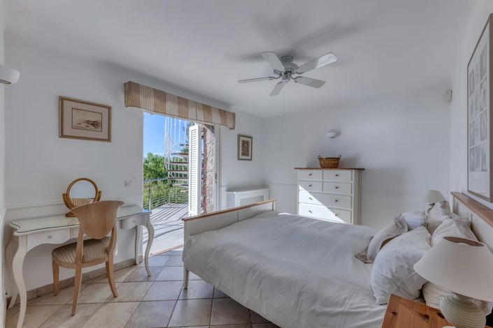 Image No.20-4 Bed House for sale