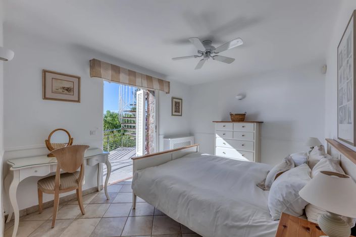 Image No.21-4 Bed House for sale