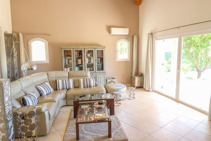 Image No.12-4 Bed House for sale