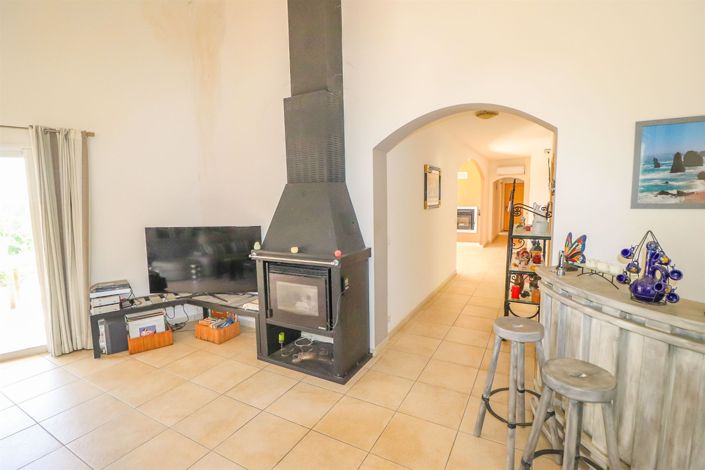 Image No.15-4 Bed House for sale
