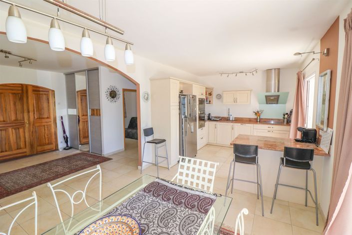 Image No.23-4 Bed House for sale