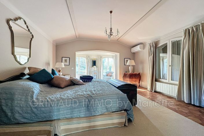 Image No.11-5 Bed House for sale