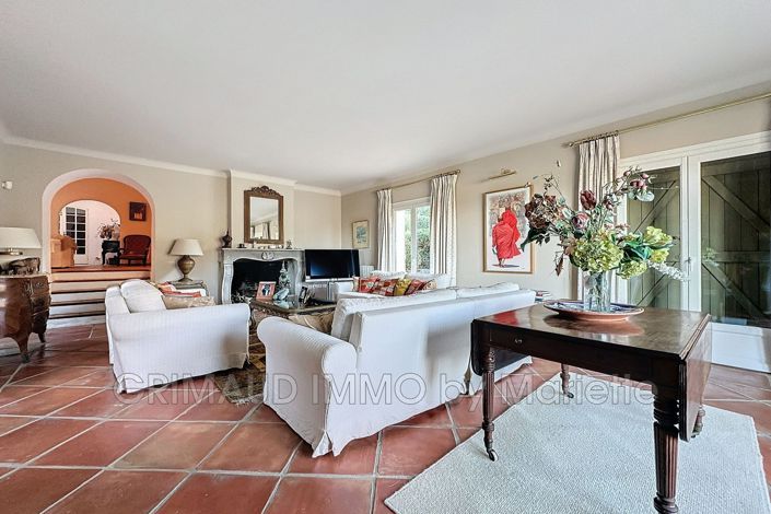 Image No.4-5 Bed House for sale