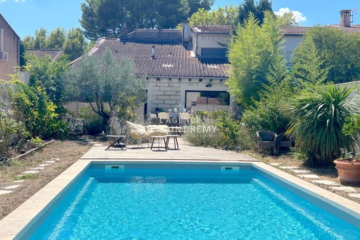 Image No.2-5 Bed House for sale