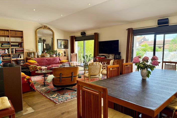 Image No.4-5 Bed House for sale