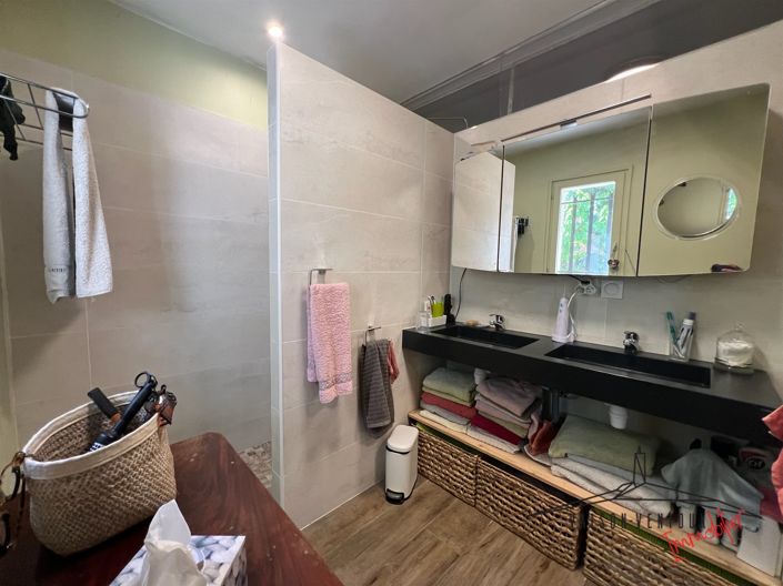 Image No.10-4 Bed House for sale