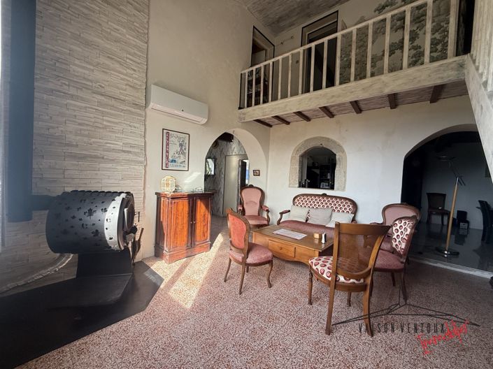Image No.15-5 Bed House for sale