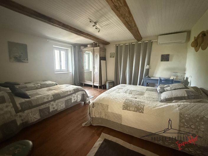 Image No.19-5 Bed House for sale