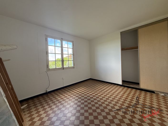 Image No.10-4 Bed House for sale