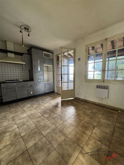 Image No.7-4 Bed House for sale