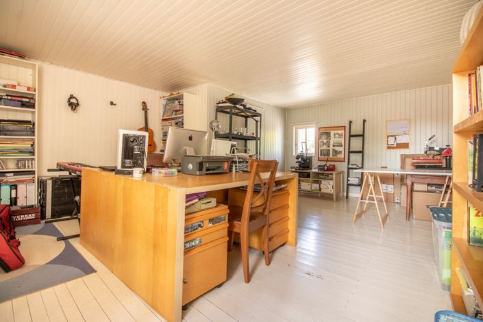 Image No.5-2 Bed House for sale