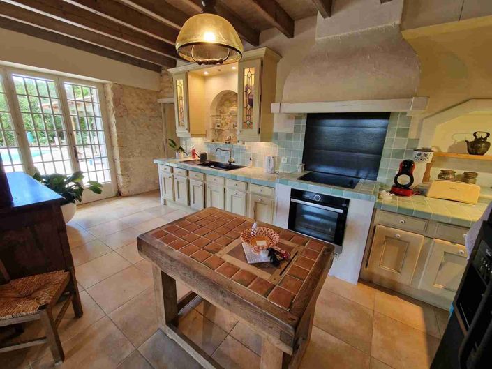Image No.14-5 Bed House for sale