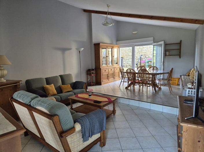 Image No.3-3 Bed House for sale