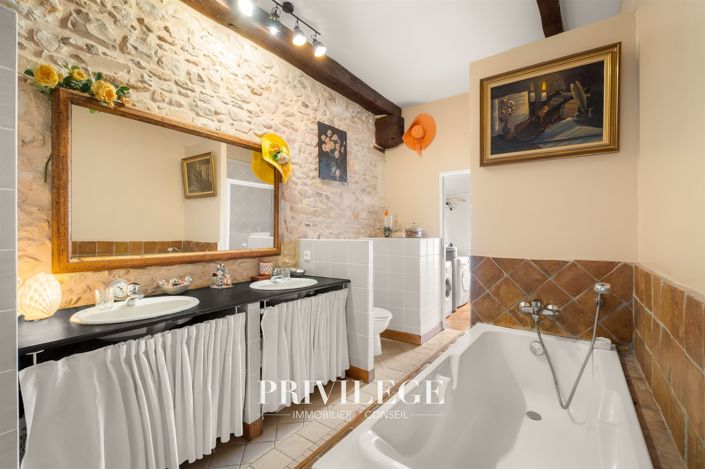 Image No.10-3 Bed Apartment for sale