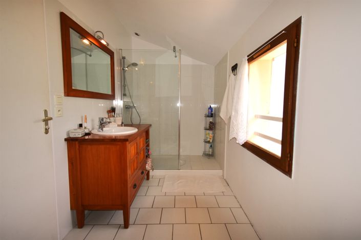 Image No.13-5 Bed House for sale