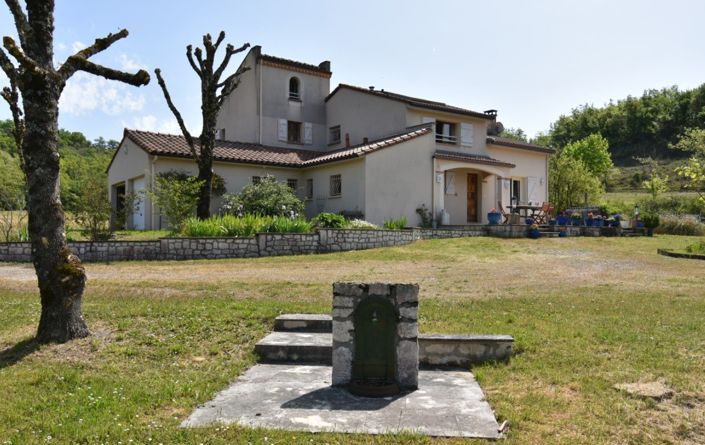 Image No.16-5 Bed House for sale