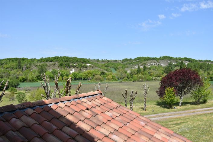 Image No.19-5 Bed House for sale