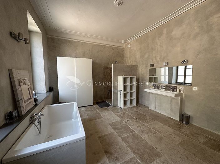 Image No.17-9 Bed House for sale