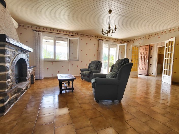 Image No.3-3 Bed House for sale