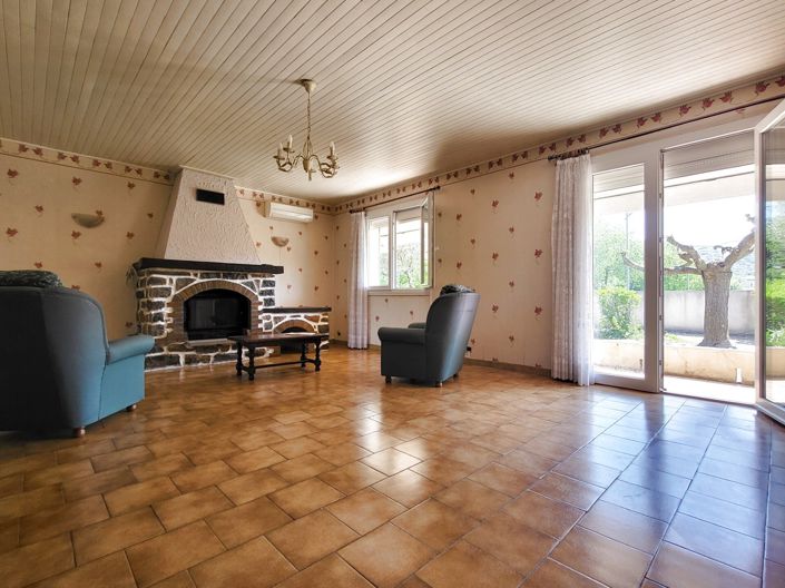 Image No.5-3 Bed House for sale